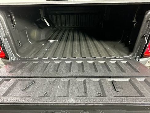 Used 2023 GMC Canyon AT4 image 32