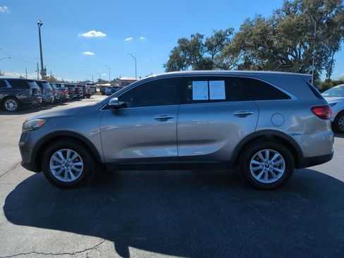Used 2019 Kia Sorento LX image 7