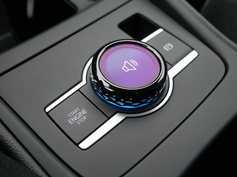 New 2026 Volkswagen Tiguan S image 9