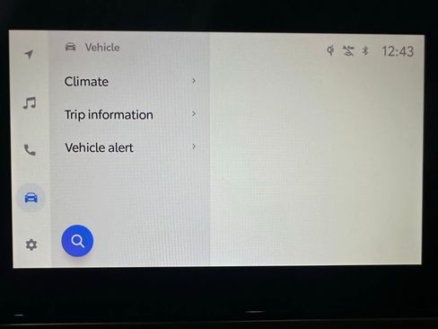 Used 2025 Toyota Camry LE image 29