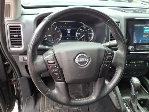 Used 2022 Nissan Frontier SV AWD/4WD image 8
