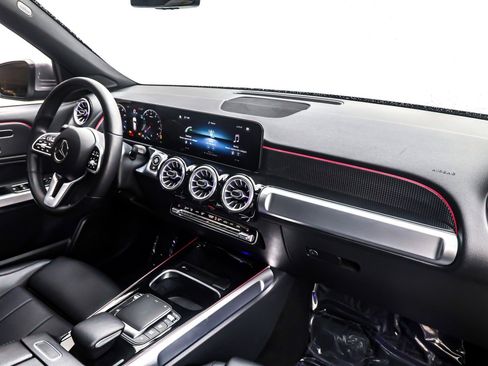 Used 2023 Mercedes-Benz GLB 250 GLB 250 SUV image 16