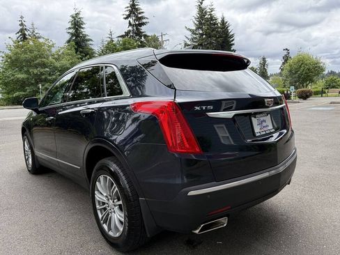 Used 2017 Cadillac XT5 Luxury w/ Driver Awareness Package FWD image 6