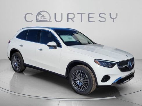Certified 2026 Mercedes-Benz GLC 300 image 5