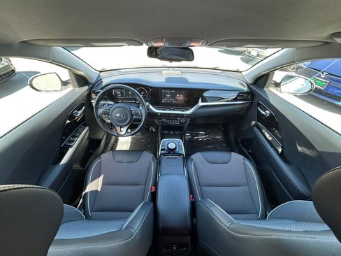 Used 2021 Kia Niro EX FWD image 12