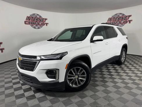 Used 2023 Chevrolet Traverse LT FWD image 1
