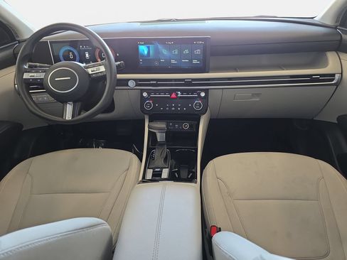 Used 2025 Hyundai Tucson SEL FWD image 9