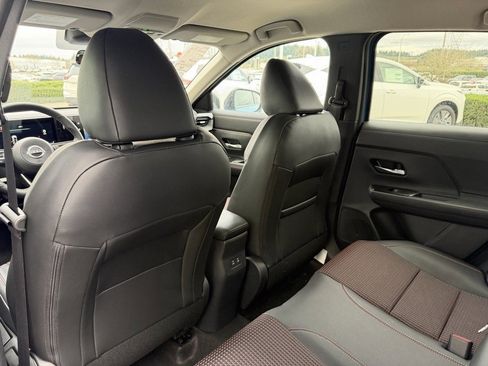 New 2026 Nissan Kicks SR w/ Cold Weather Package image 29