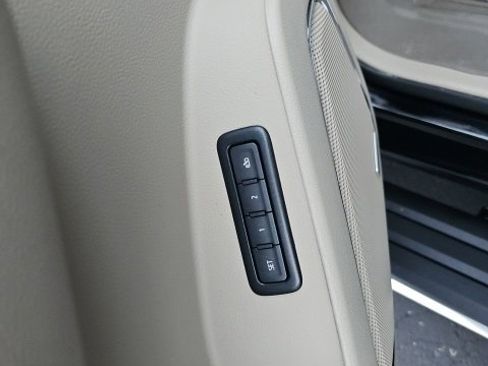 Used 2019 GMC Yukon Denali w/ Denali Ultimate Package image 20