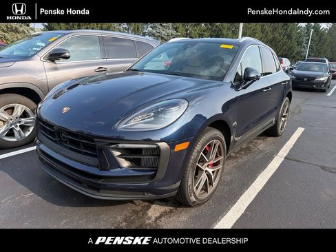 Used 2023 Porsche Macan S AWD/4WD image 1