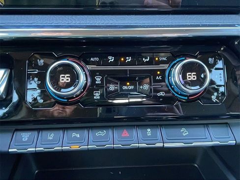 New 2025 GMC Sierra 2500 Denali w/ Denali Reserve Package AWD/4WD image 21