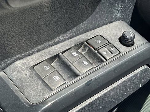 Used 2020 Toyota Tacoma SR AWD/4WD image 13