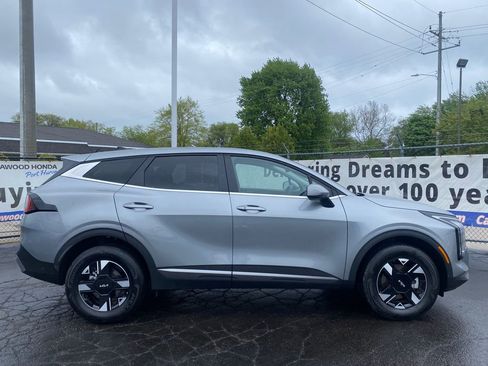 Used 2026 Kia Sportage LX AWD/4WD image 2