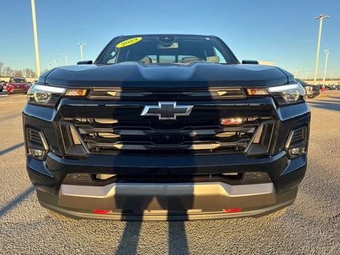 Used 2023 Chevrolet Colorado Z71 w/ Z71 Convenience Package 2 image 9
