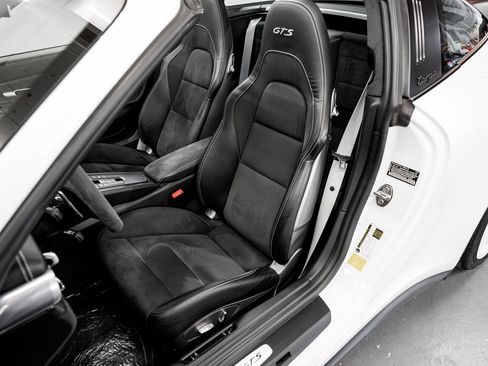Used 2019 Porsche 911 Targa 4 GTS w/ GTS Interior Package AWD/4WD image 21