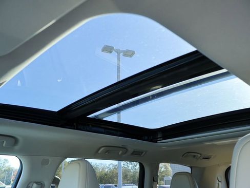 New 2026 Nissan Armada Platinum image 10