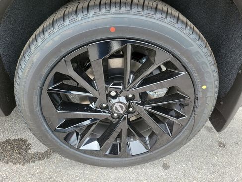 New 2026 Nissan Rogue Platinum AWD/4WD image 8