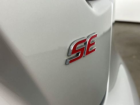 Used 2022 Toyota Corolla SE FWD image 7