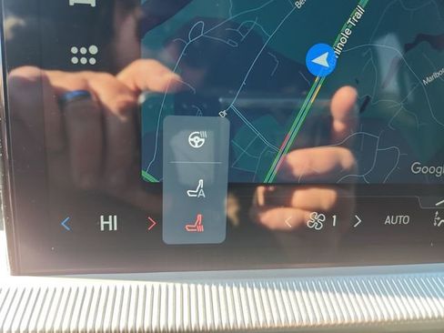 Used 2025 Ford Explorer ST-Line image 22