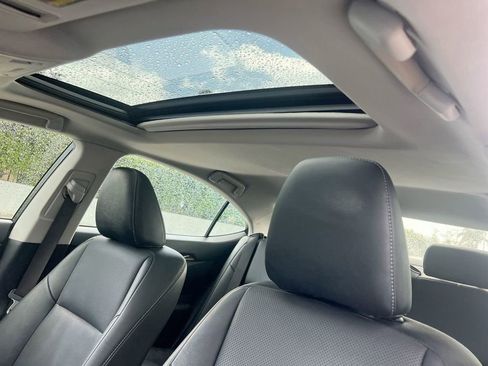 Used 2015 Lexus ES 350 w/ Premium Package FWD image 18