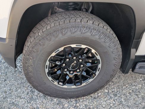 New 2026 Chevrolet Silverado EV Trail Boss image 11