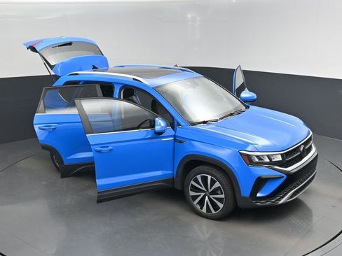 Used 2022 Volkswagen Taos SE image 19