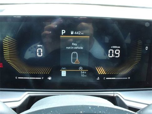 Used 2025 Kia Sorento S w/ Panoramic Sunroof Package FWD image 23