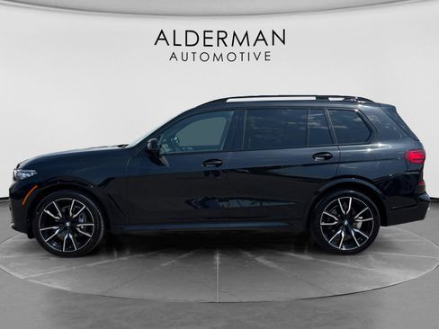 Used 2022 BMW X7 xDrive40i w/ M Sport Package AWD/4WD image 2
