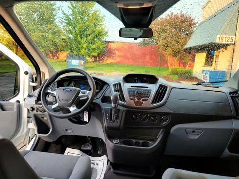 Used 2018 Ford Transit 350 XLT image 62