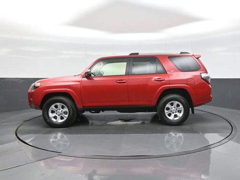Certified 2024 Toyota 4Runner SR5 AWD/4WD image 4