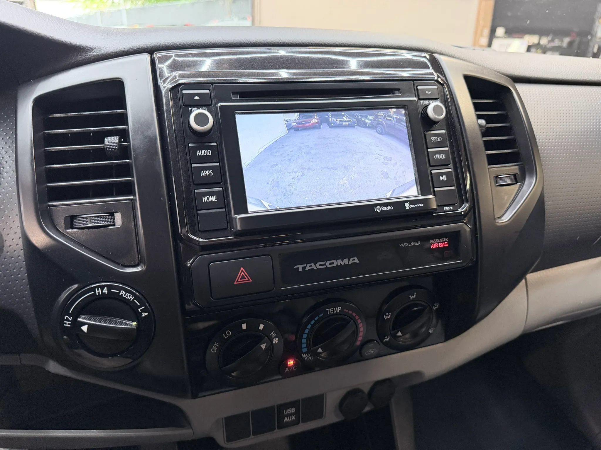 Used 2015 Toyota Tacoma 4x4 Access Cab V6 image 14