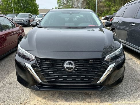 Used 2024 Nissan Sentra SV w/ All-Weather Package image 2