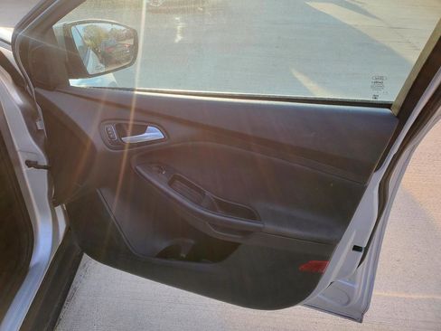 Used 2016 Ford Focus SE image 6