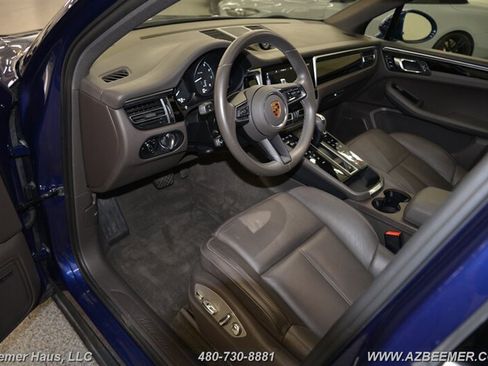 Used 2023 Porsche Macan image 12