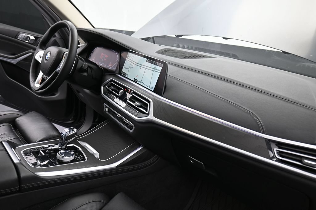 Used 2022 BMW X7 xDrive40i w/ Executive Package AWD/4WD image 21