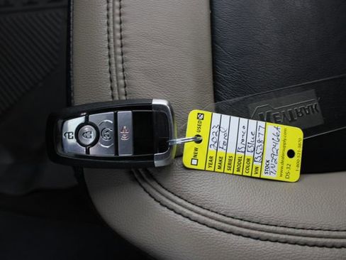 Used 2023 Ford Bronco Wildtrak AWD/4WD image 8