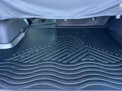 Used 2026 Subaru Outback Premium image 12