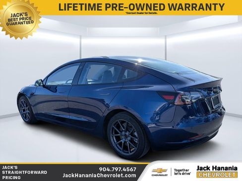 Used 2022 Tesla Model 3 Standard Range RWD image 5