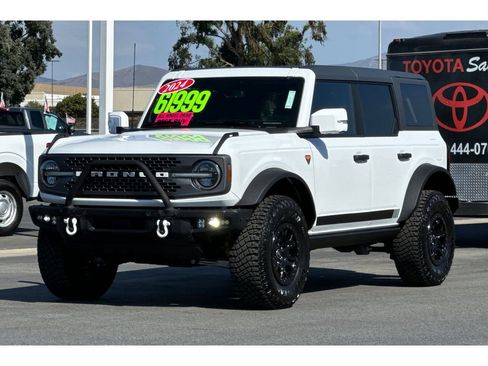 Used 2024 Ford Bronco Badlands image 8