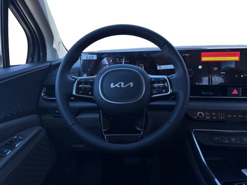 New 2026 Kia Carnival EX image 12