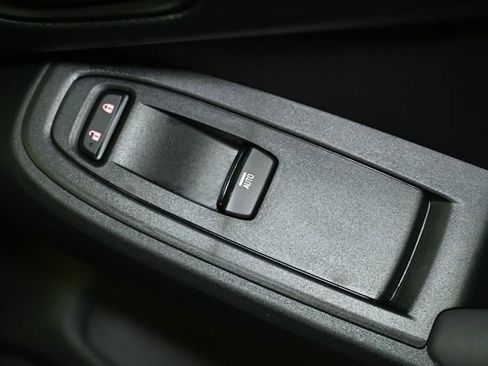 Certified 2025 Subaru Crosstrek 2.0i Premium image 55