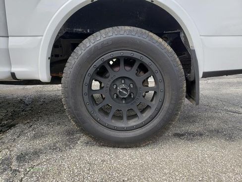 Used 2019 Ford F150 Lariat w/ Equipment Group 502A Luxury AWD/4WD image 10