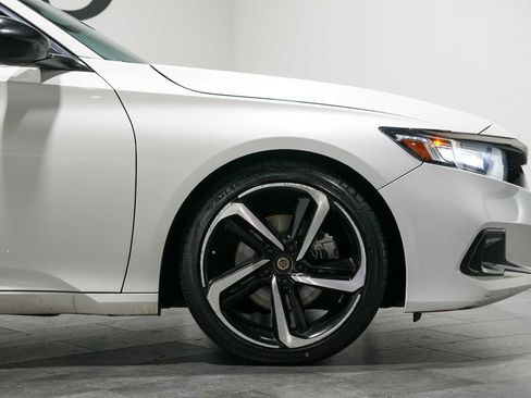 Used 2021 Honda Accord Sport image 9