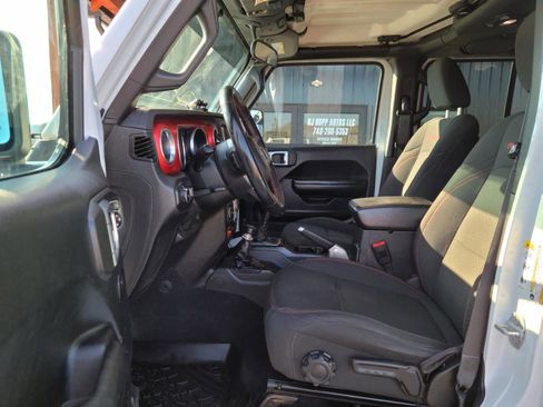 Used 2018 Jeep Wrangler Unlimited Rubicon w/ Dual Top Group image 13