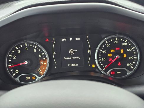 Used 2016 Jeep Renegade 75th Anniversary image 29