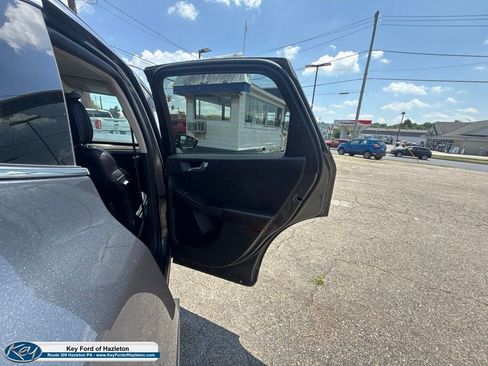 Used 2020 Ford Escape Titanium AWD/4WD image 31