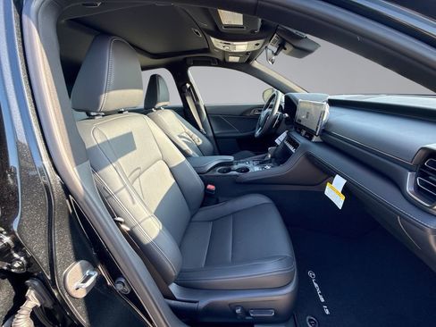 Used 2026 Lexus IS 350 F Sport w/ Accessory Package Z1 RWD image 16