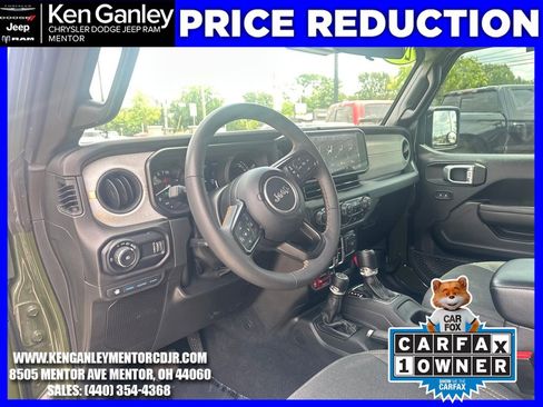 Used 2024 Jeep Wrangler Unlimited AWD/4WD image 19