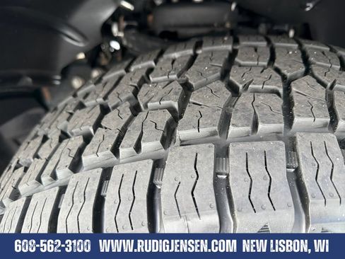 Used 2022 RAM 1500 Big Horn AWD/4WD image 30