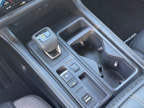 Certified 2024 Nissan Pathfinder S image 18